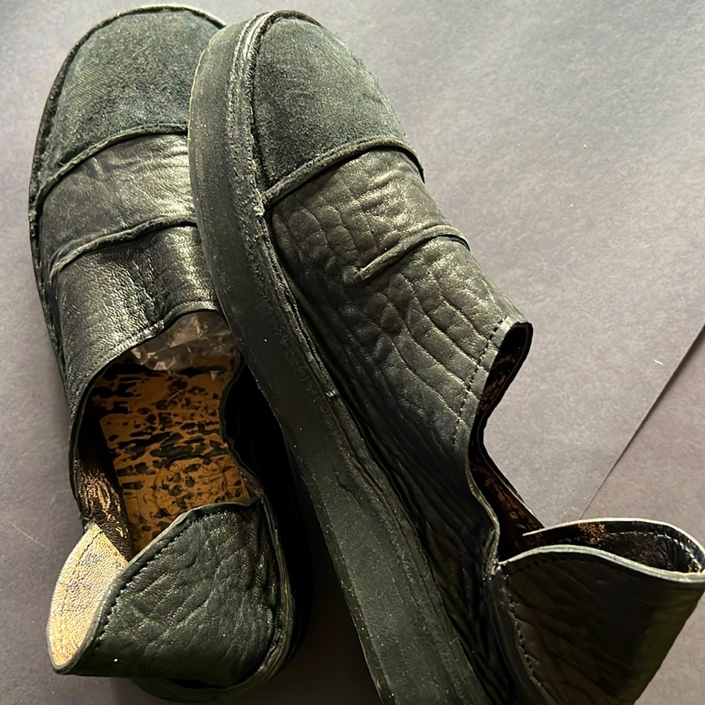 Bread and Butter shoes - like new slip on shoes excellent condition